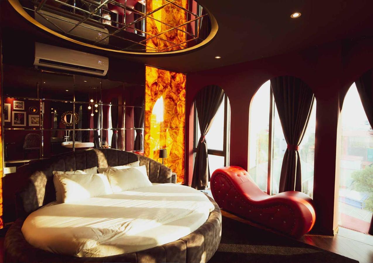 Mix Boutique Hotel 104B Nguyen Khuyen - Bay Luxury - Hanoi — Photos 1